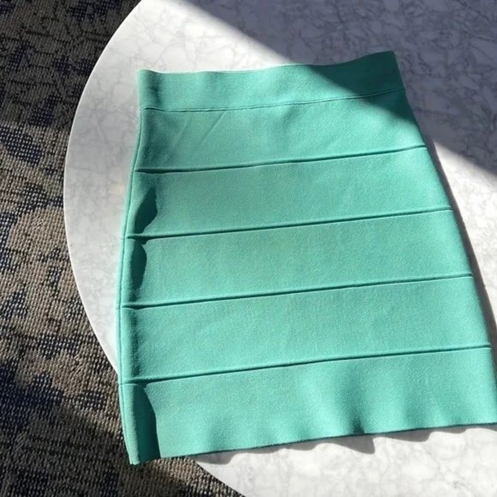 BCBGMAXAZRIA Bandage Bodycon Mini Skirt Mint Green Stretchy Size S